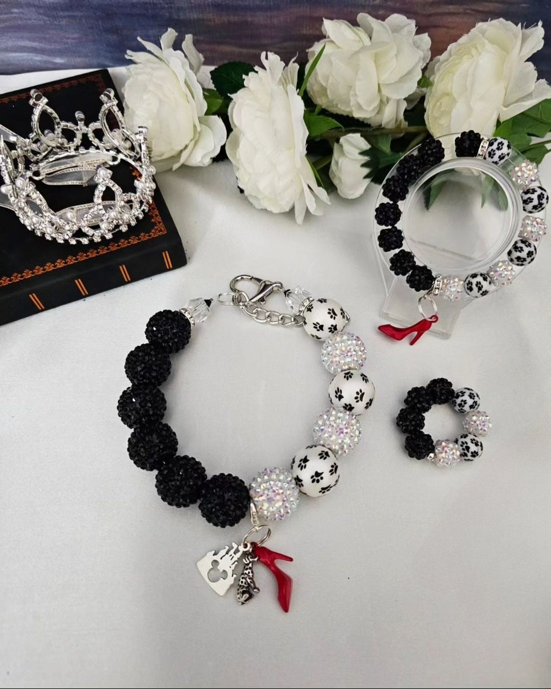 The Fashionista- Human Bracelet